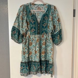 Beautiful spring/summer dress.